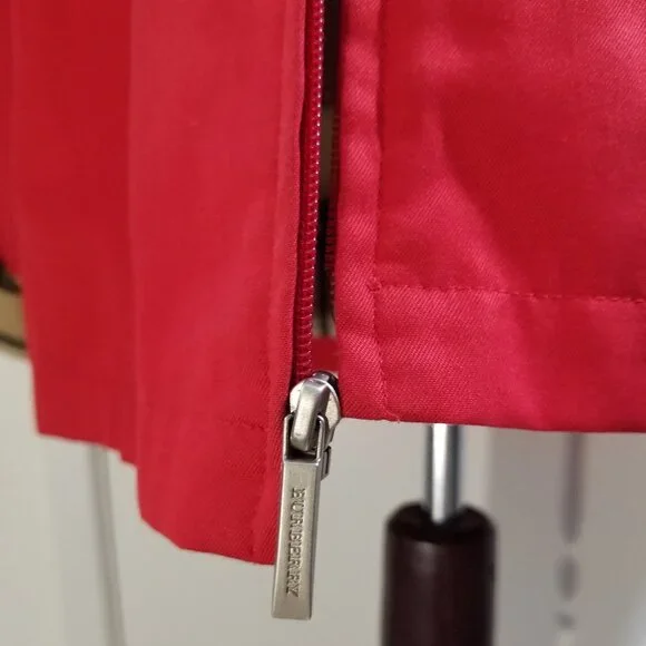 Burberry Coat with removable hood. Size M - Picture 8 of 16